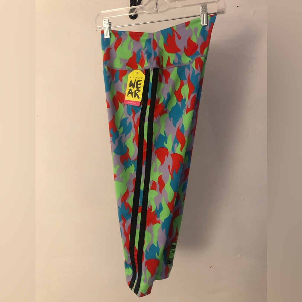 New with Tags - Zumba Fuego Perfect Capri Leggings